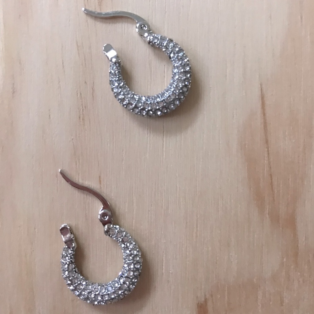 - Luv Aj Pave Mini Martina Hoops